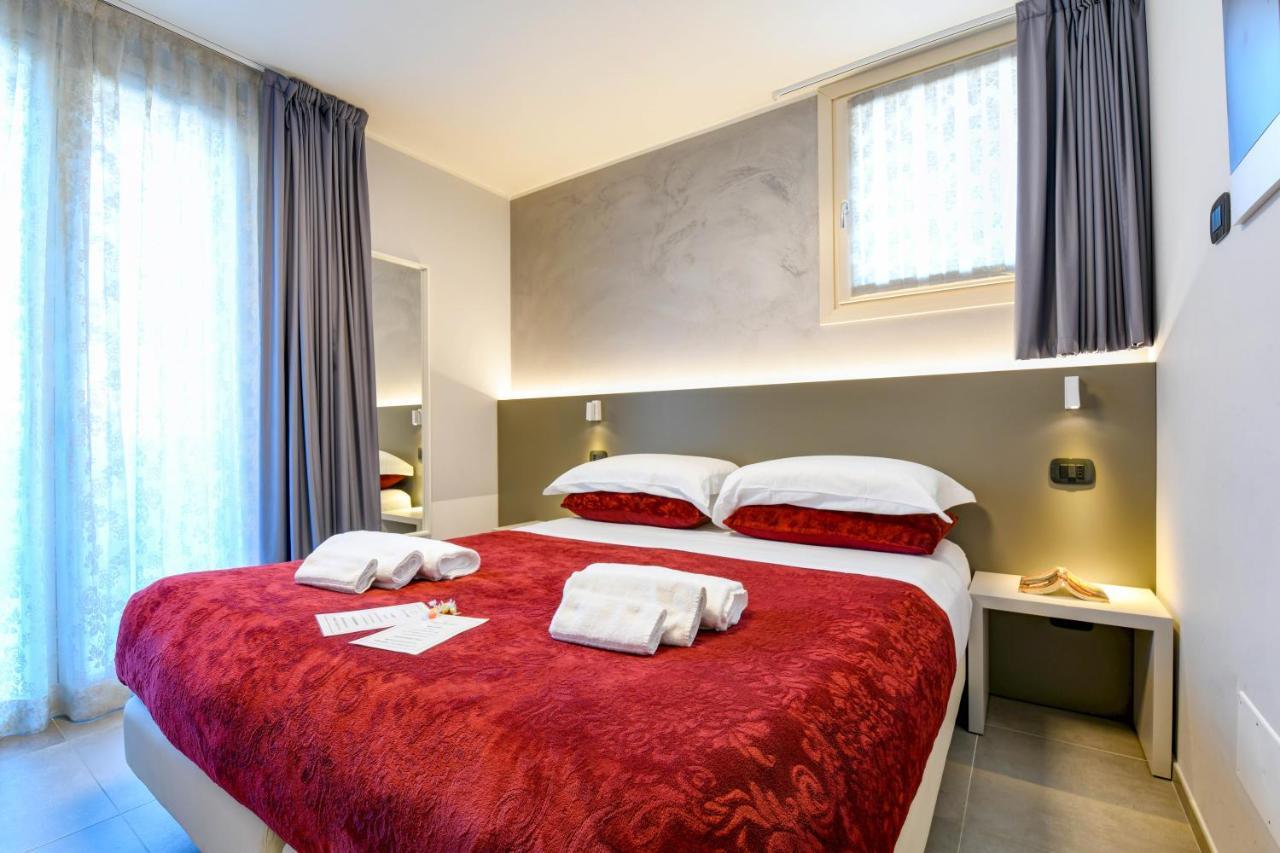 Garda Diamant Bed & Breakfast Десенцано дел Гарда Екстериор снимка