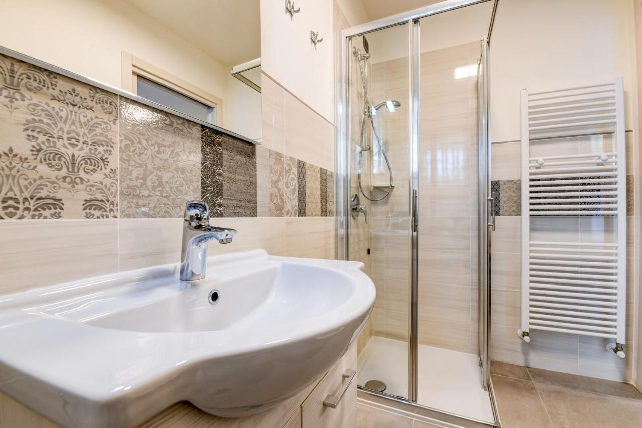 Garda Diamant Bed & Breakfast Десенцано дел Гарда Екстериор снимка