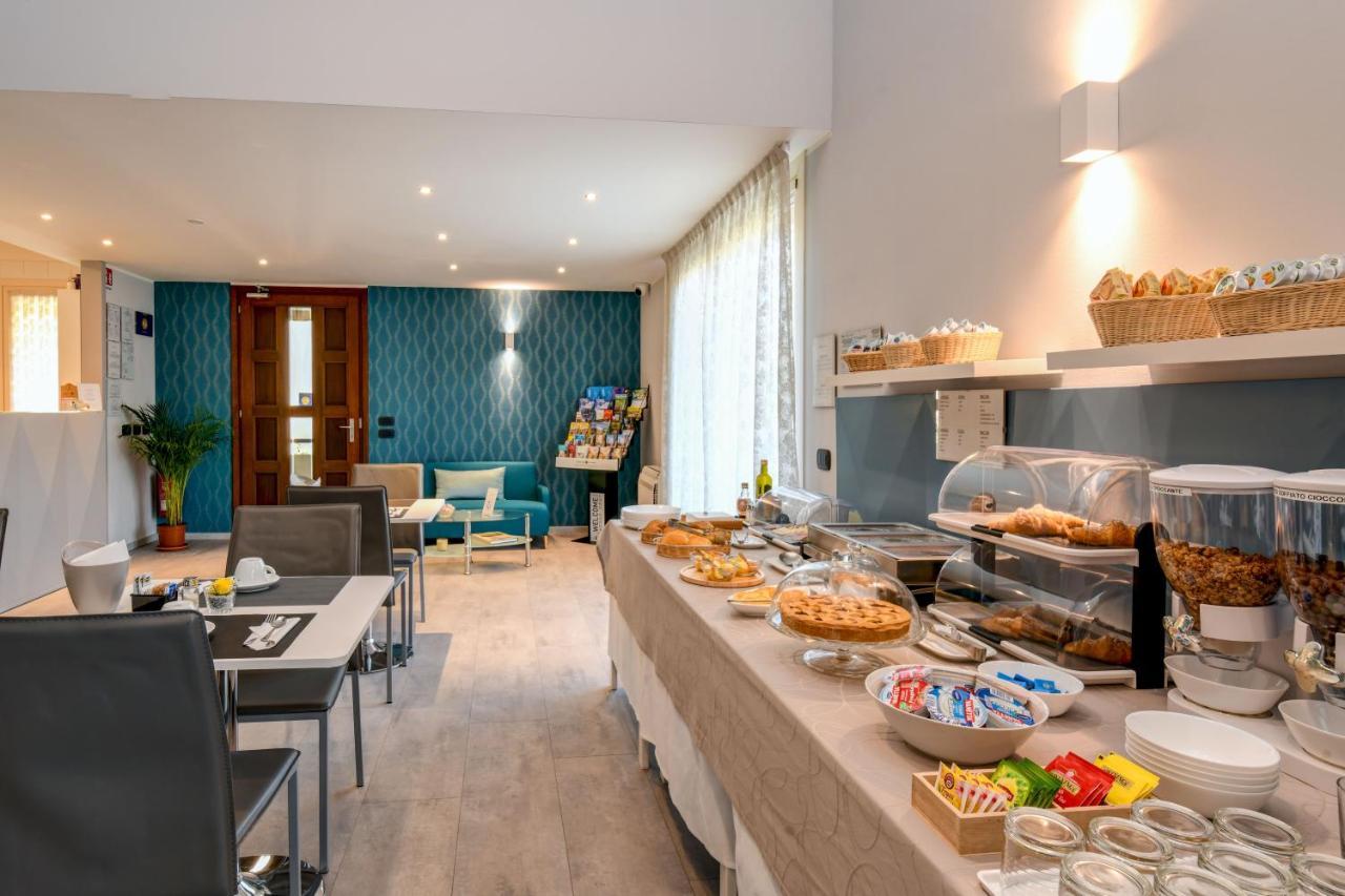 Garda Diamant Bed & Breakfast Десенцано дел Гарда Екстериор снимка